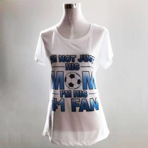 T-Shirt "I'm not just his mom i'm his #1 fan" per le mamme super tifose.